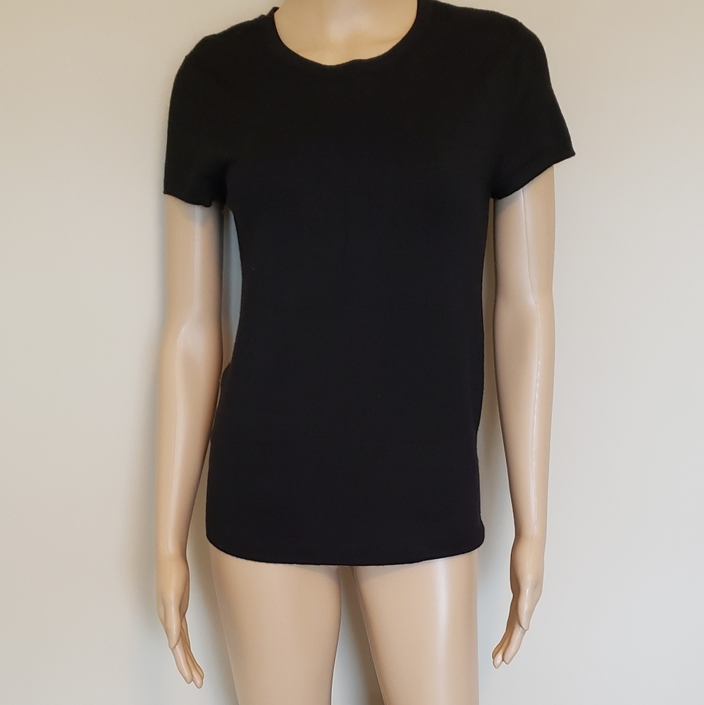 WHITE HOUSE/BLACK MARKET KNIT TOP